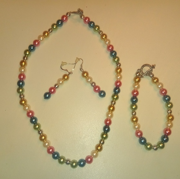 3pc Jewelry Set incl Necklace, bracelet & earrings - Picture 2 of 6
